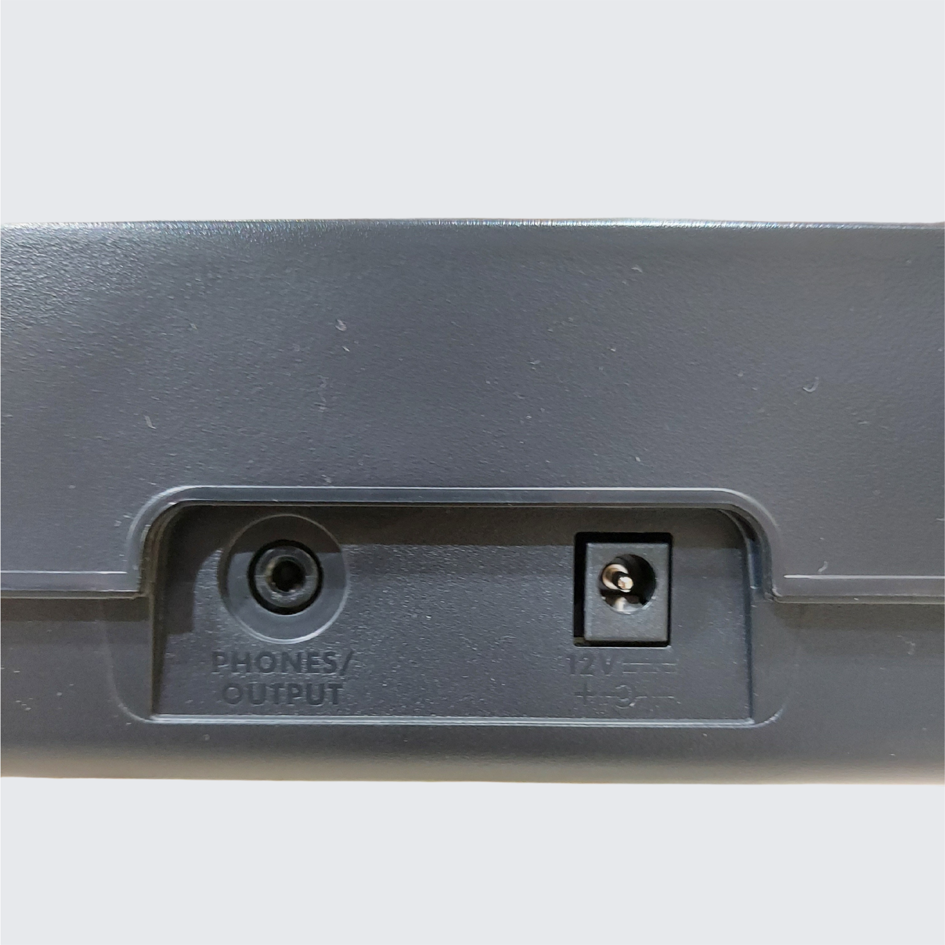 Yamaha PSR-F52 61-Key Portable Keyboard