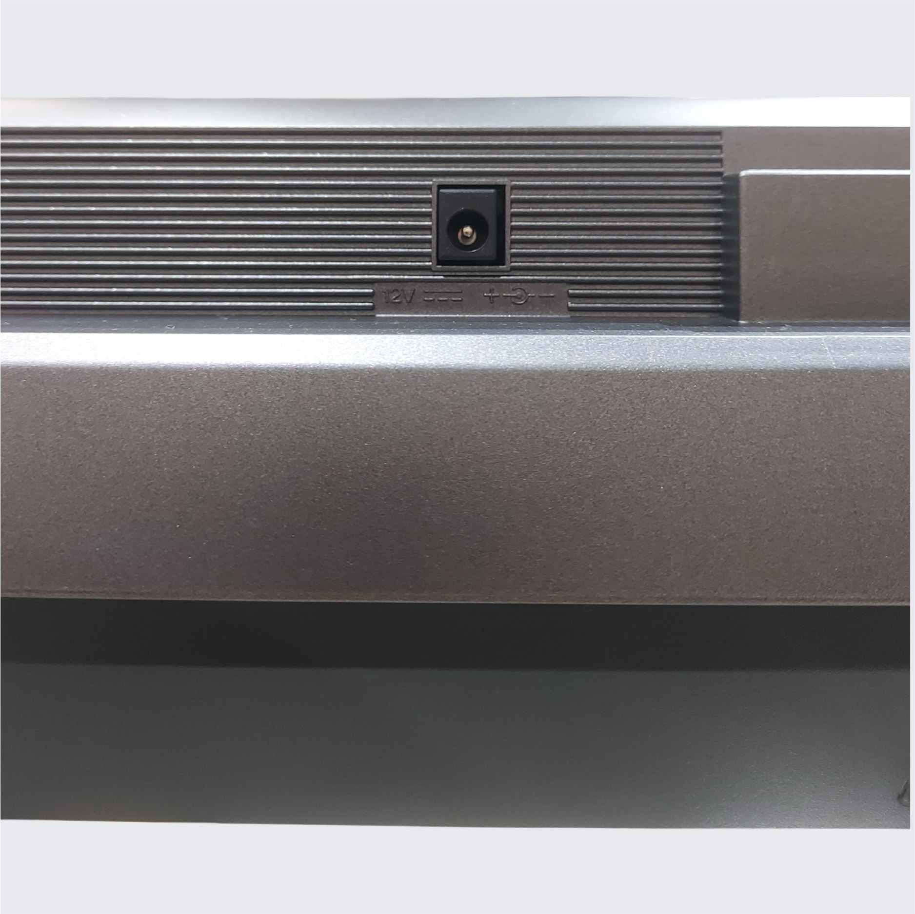 Yamaha PSR-I300 61-Key Portable Keyboard